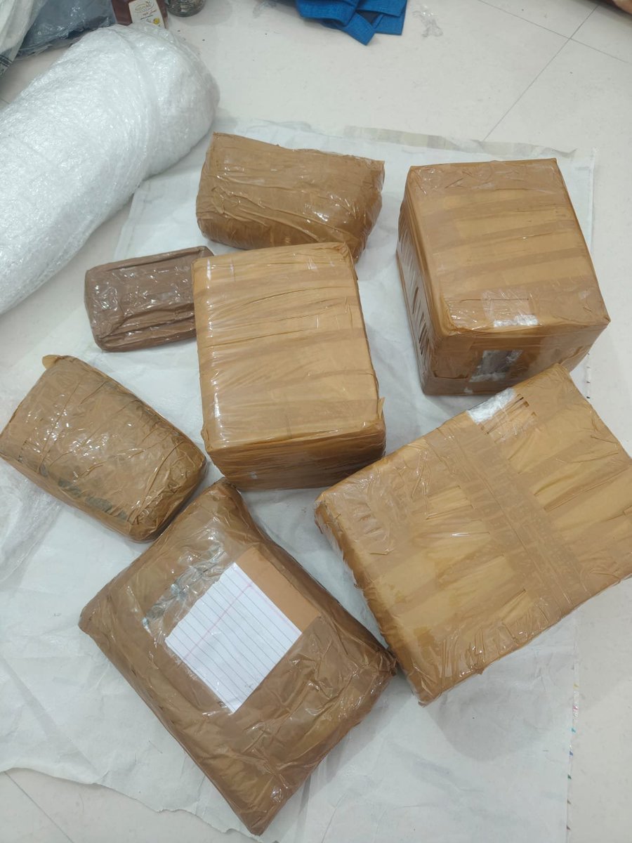 store_r45080's tweet photo. Ready for dispatch 📦 

Order on: 
https://t.co/VXl0ocTN6n

More update Join my whatsapp group: 
https: https://t.co/Mfj2rC4fKY https://t.co/74uCDyWt15