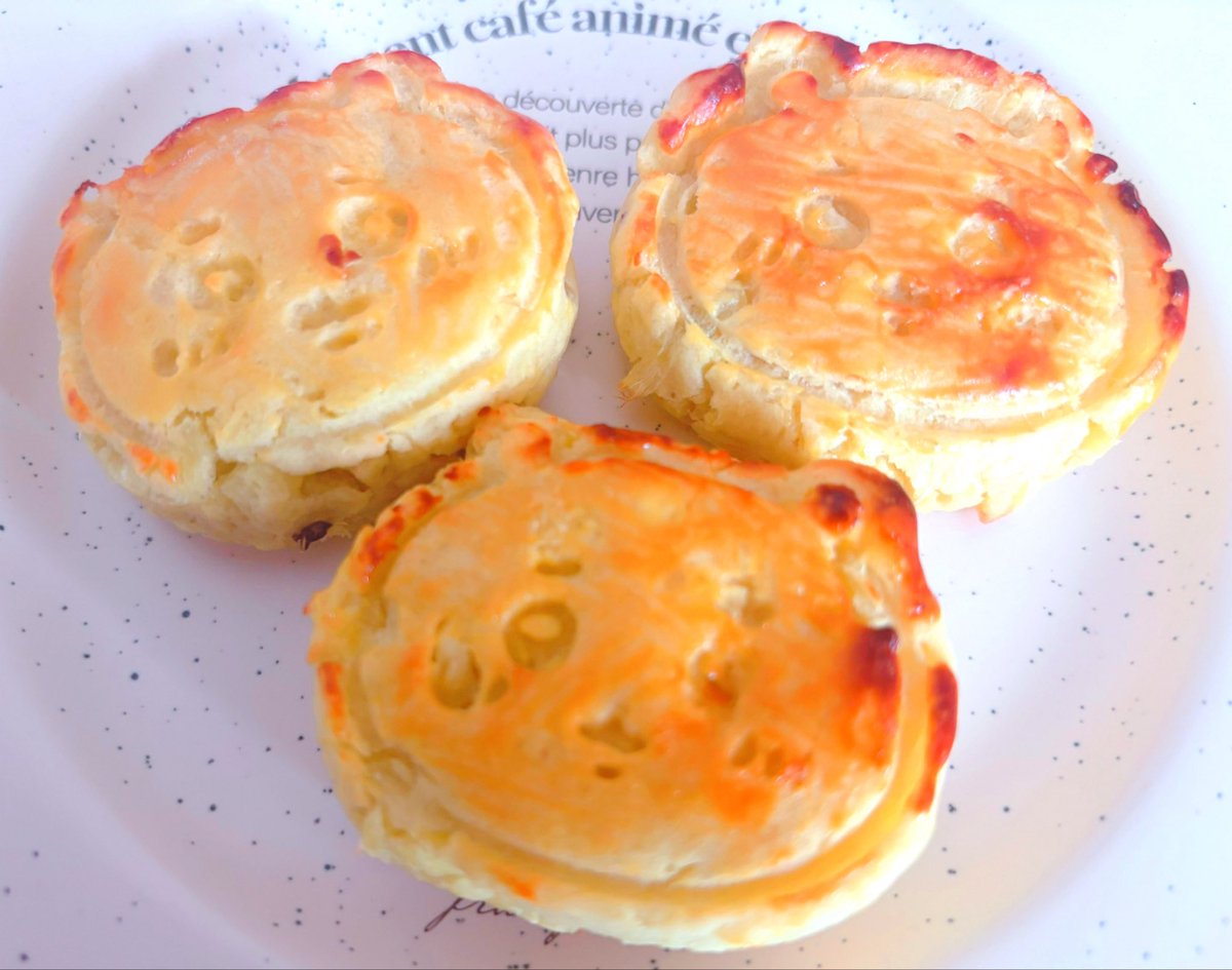 chii_mm_c's tweet photo. 型崩れちゃったけどちいかわスイートポテト作った😋✨ https://t.co/OY3Vt8ZTST