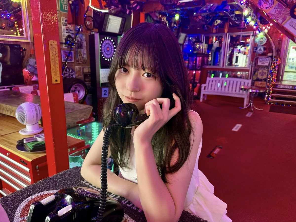 hinatazaka46's tweet photo. 本日9月30日(水)発売
「週刊少年サンデー」44号の表紙・巻頭を

#正源司陽子 が務めています🍫✨

ぜひチェックしてください☀
https://t.co/v5JTWuRFHM

#少年サンデー
#日向坂46 https://t.co/SNwNRCSOdl