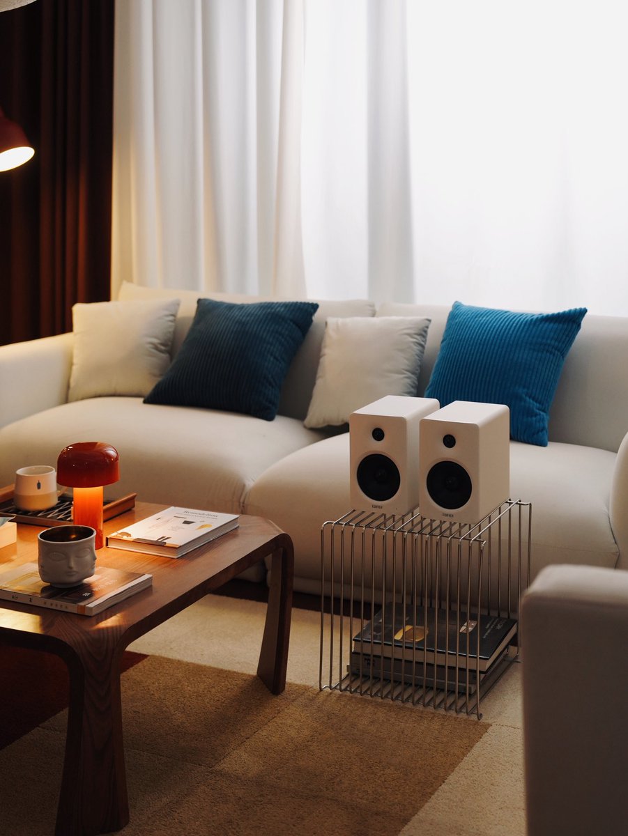Edifier_Global's tweet photo. One speaker setup. So many ways to enjoy it.

Music in the morning, a movie after dinner, gaming late into the night, the M90 fits right into every moment with powerful, room-filling sound.

Whatever’s playing, EDIFIER M90 is ready.

#EDIFIER #30YearsWithEDIFIER #M90 #CompactActiveSpeaker #HomeAudio