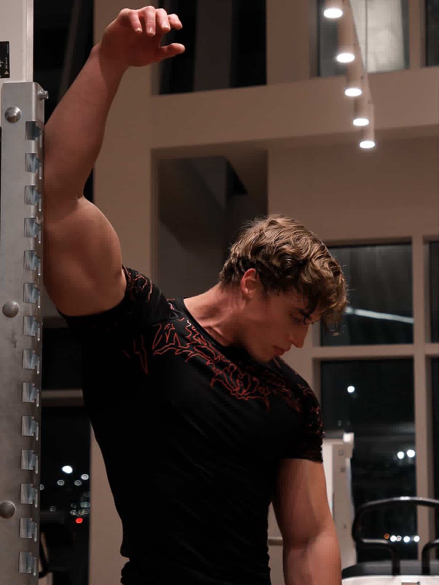 FANTASMATAPIA's tweet photo. Built through effort, fueled by discipline. https://t.co/4Tvxnhx2rB