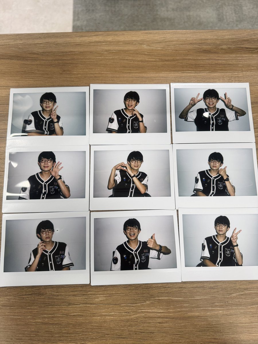kawasaki_staff's tweet photo. 【💿ライブ映像商品📀】

川崎鷹也 LIVE Blu-ray
「まだ夢の中 -日本武道館-」

リミテッド盤の販売は本日23:59まで⚠️

ワイドチェキは1枚1枚撮影しています📷✨
みなさんのお手元にはどの1枚が届くのか...!

そしてサインもしっかり手書きで入れてますよ🥹🫶

ぜひお買い忘れのないように✨

▼ご予約はこちら
https://t.co/AuKDOga8FC

※リミテッド盤は、【WMS(ワーナーミュージック・ストア)】のみの販売です。

#川崎鷹也