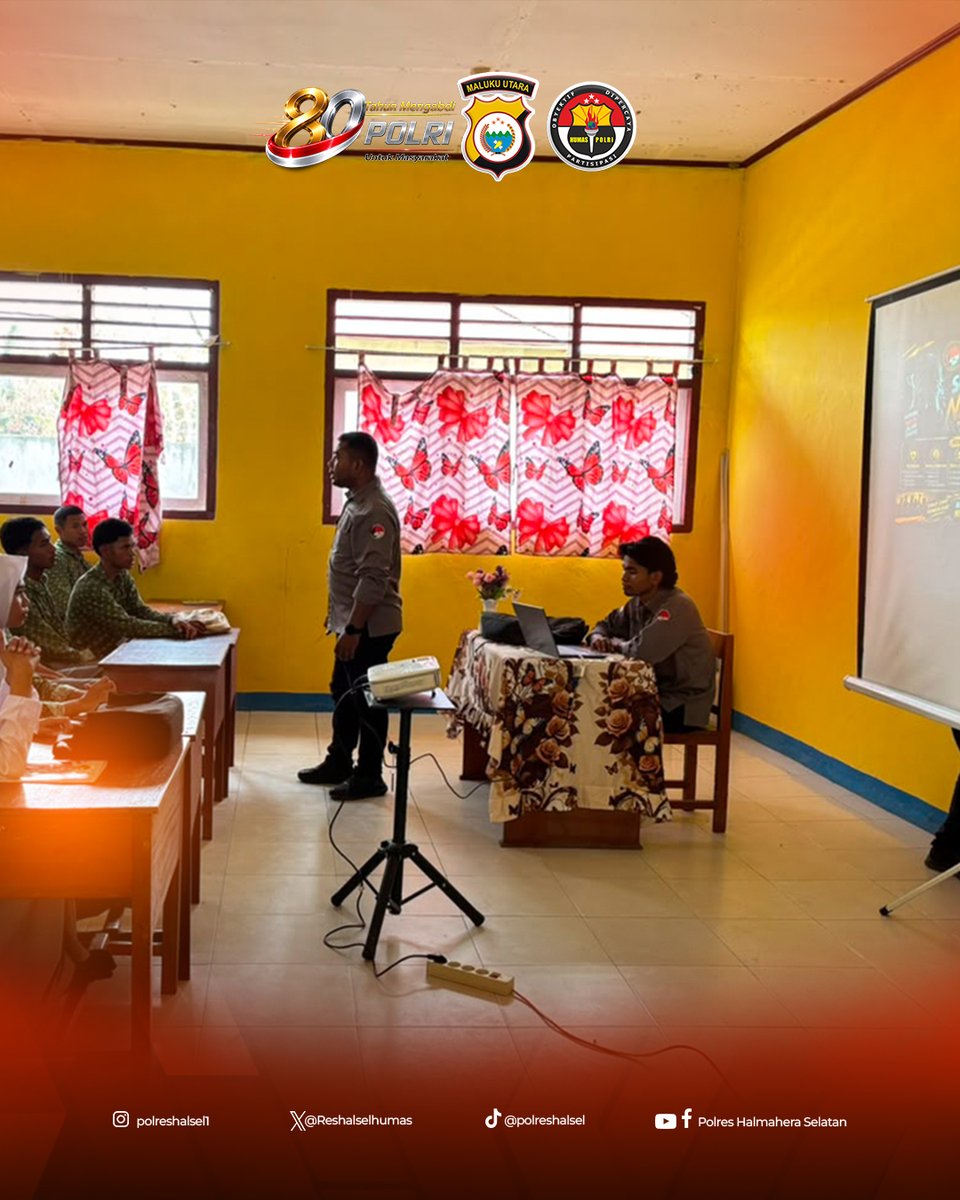Reshalselhumas's tweet photo. Cegah penyalahgunaan narkoba sejak dini! 🚫💊 Satresnarkoba Polres Halmahera Selatan terus hadir memberikan edukasi kepada generasi muda melalui sosialisasi bahaya narkoba di SMA Islam Desa Marabose, Kecamatan Bacan. https://t.co/Njlf01etfu