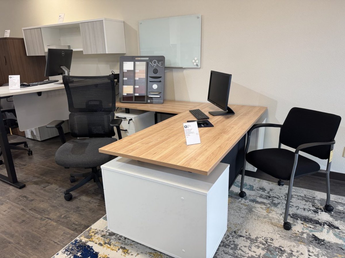 EZcubicles's tweet photo. Our #ColoradoSprings showroom on Academy Blvd offers a hands-on way to explore quality office furniture for businesses and home offices. https://t.co/ReJfvaSTNj. https://t.co/IiFUhHdndC