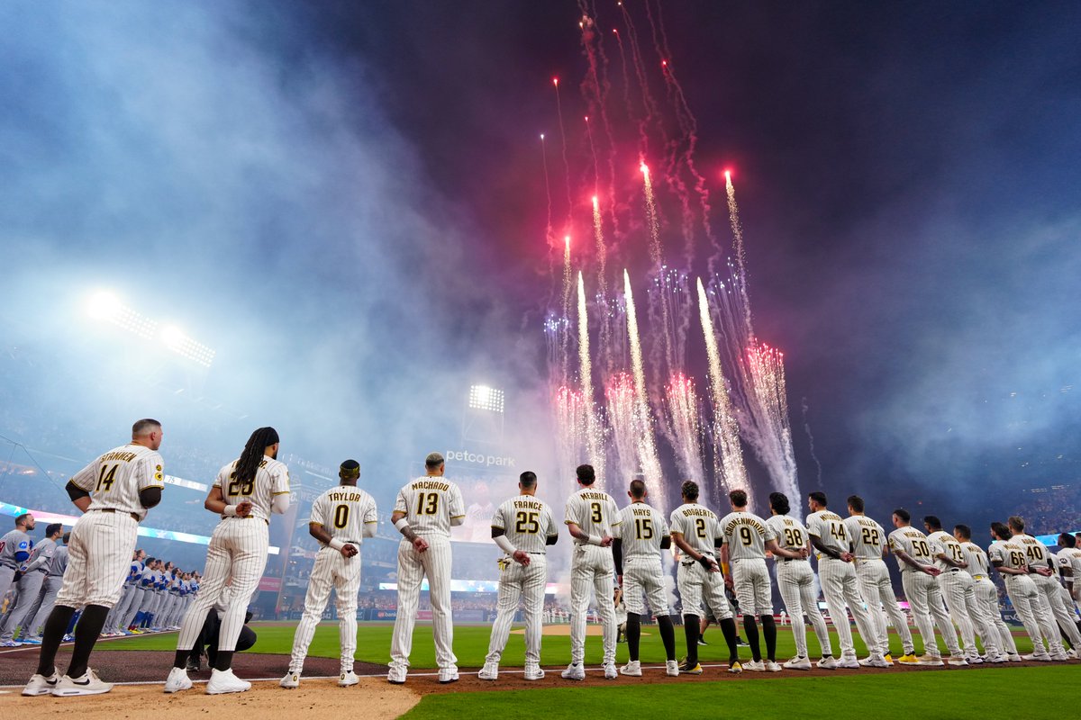 #Postseason baseball is just getting started 
 [📷](https://pbs.twimg.com/media/HTcSoc9WkAALOMW.jpg) https://pbs.twimg.com/media/HTcSoc9WkAALOMW.jpg https://pbs
