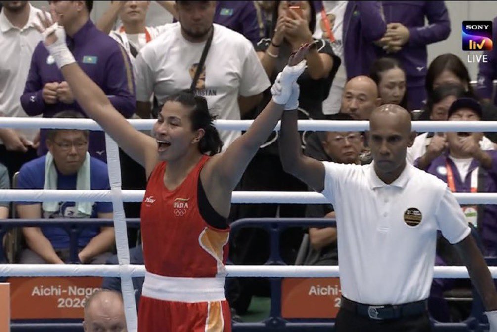 TheKhelIndia's tweet photo. THAT’S HUGE RESULT!!!!! 🔥🔥🔥

Lovlina stuns reigning World Champion Natalya Bogdanova 3:2 in Semis of Women's 75kg. 

Third Indian Boxer into the Finals 🇮🇳

LET’S GOOOOO FOR THE GOLD! 🥇 https://t.co/rlnBKRGKEL