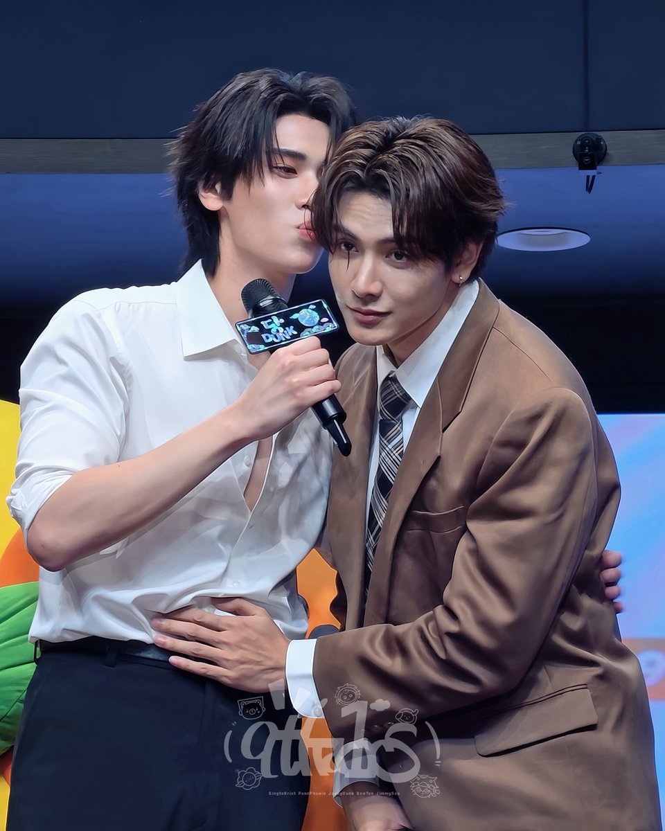qtha1rs's tweet photo. I’ll always cherish every moment of you two loving each other.

#JDJaideeFMinSeoul 
#JoongDunk #JoongArchen #DunkNatachai 

@ChenRcj @dunknatachai https://t.co/TXsHilcPsj
