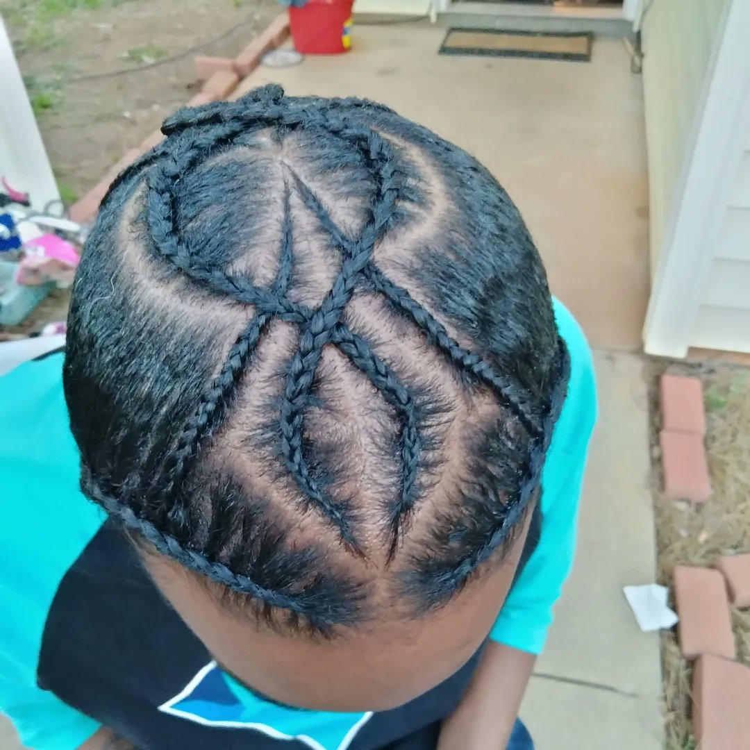 andreasmitths's tweet photo. Braids on point all season. https://t.co/7WrdX77cFX