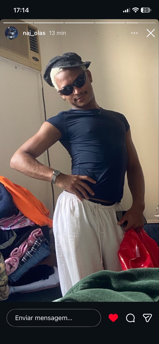 N4thB4rb02a's tweet photo. Não tem como, até feio eu sou bonito https://t.co/l09eYuSphQ