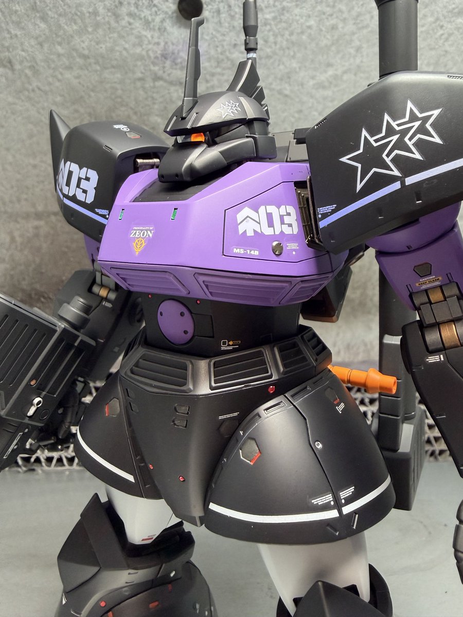 guitar_copy_fun's tweet photo. MG ゲルググver.2.0 黒い三連星仕様　完成👍

#ガンプラ
#ガンプラ好きと繋がりたい
#MG
#ゲルググ
#黒い三連星
#全塗装 https://t.co/QUpVFBdenX
