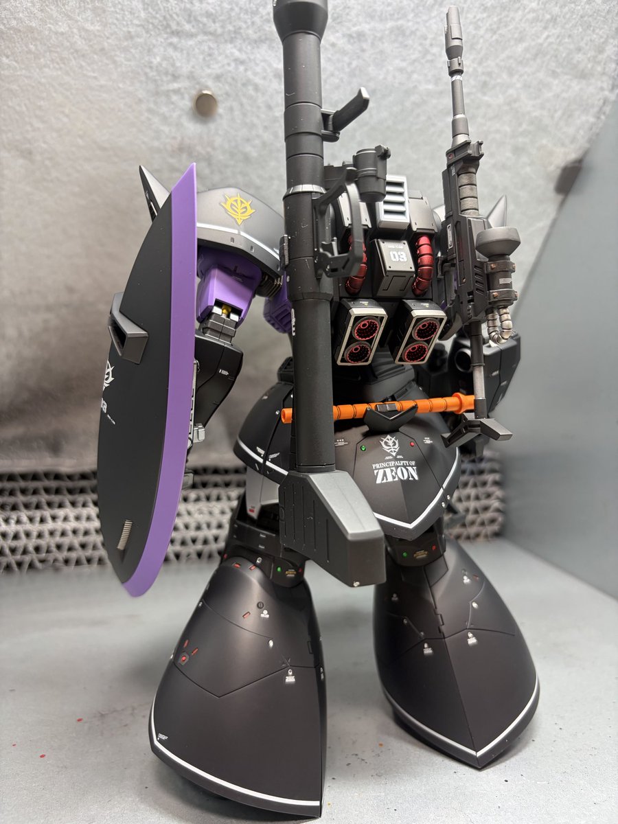guitar_copy_fun's tweet photo. MG ゲルググver.2.0 黒い三連星仕様　完成👍

#ガンプラ
#ガンプラ好きと繋がりたい
#MG
#ゲルググ
#黒い三連星
#全塗装 https://t.co/QUpVFBdenX