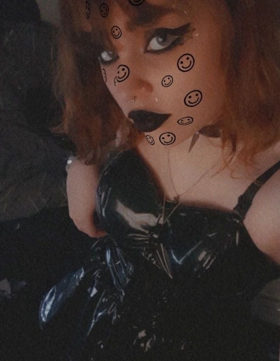 bullcaption89's tweet photo. Little bop emo slut submitted by cucky named Charlotte let him know what your doing to her petite body https://t.co/WJzKkz5wRD
