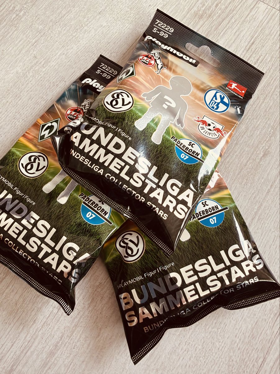 Jolte1904's tweet photo. Playmobil-Bundesliga-Spieler in Zufallspacks?! Was für eine zeitgemäße Geldmache! 

… ok, ich will den Schalker um jeden Preis! 🤪

#s04 💙🤍 https://t.co/UwAPeYaGw6