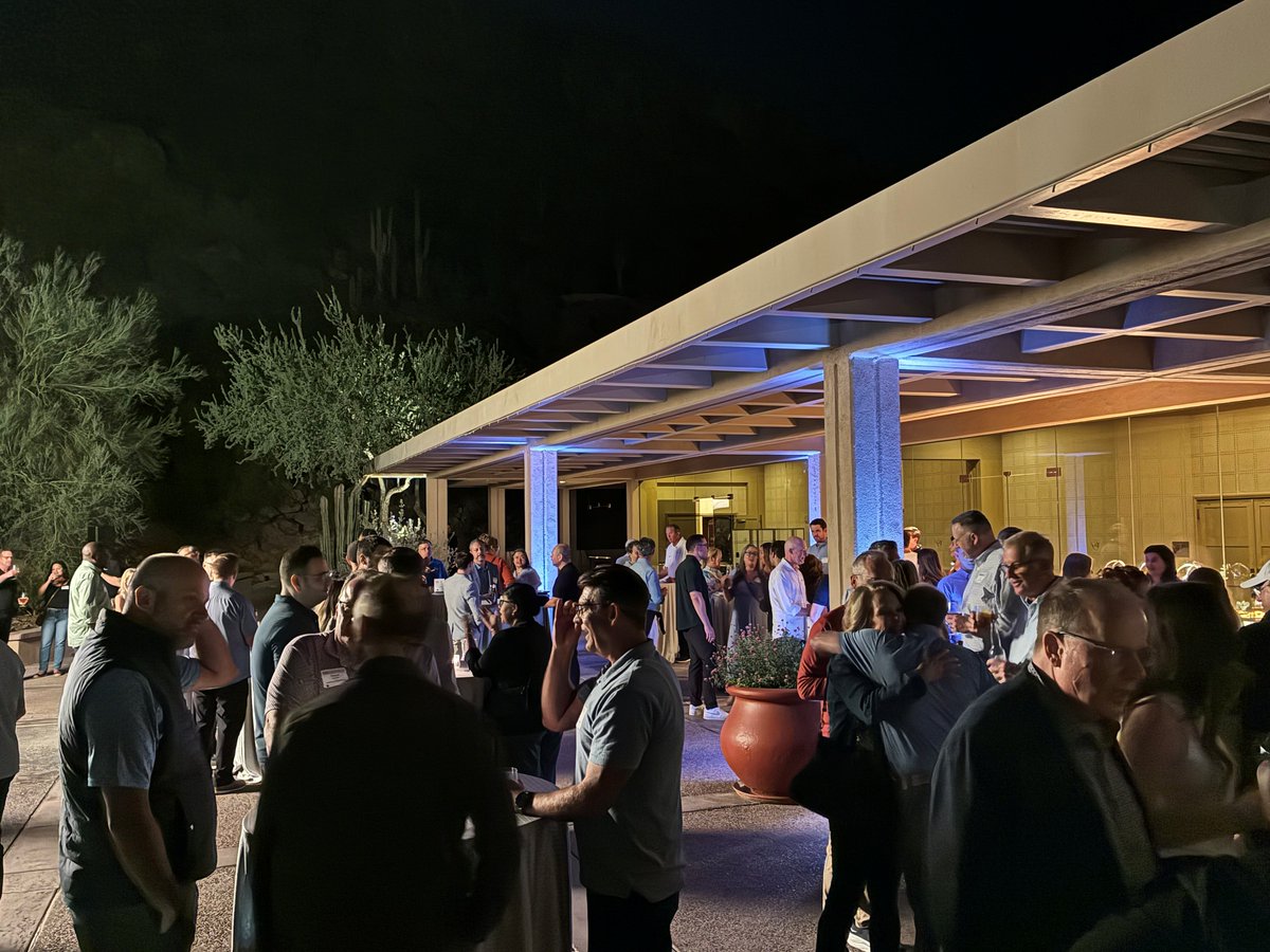 ExecsInTheKnow's tweet photo. Kicking off CRS the right way!

Our Networking Nightcap was a great way to get things started with good conversations, new connections, and familiar faces.

Thank you to @AltaResources for helping make the event happen. We appreciate your partnership.

Here’s to a great CRS! https://t.co/HcLwBaqMtr