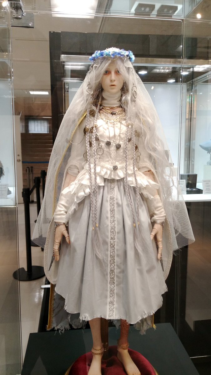 xktbn's tweet photo. 伊勢丹新宿にて展示復讐者 https://t.co/YXcSRqppvh