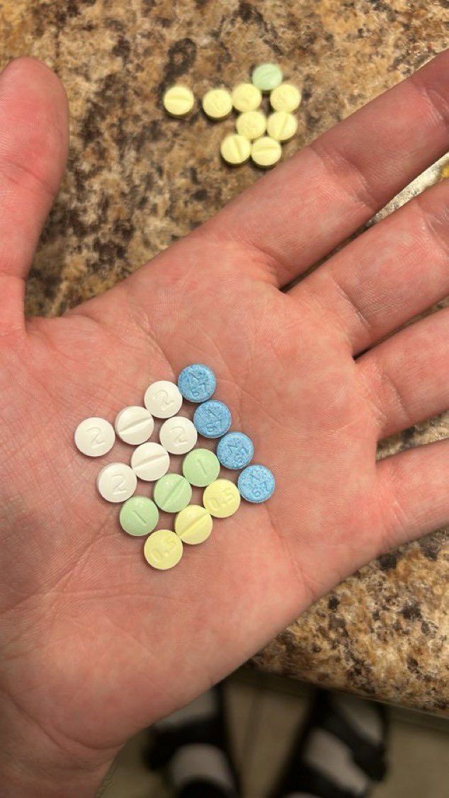 BYANGtoot's tweet photo. RP’s n xans in the mix😴 got flavors of the kpins in this bih https://t.co/6elVWII8lJ