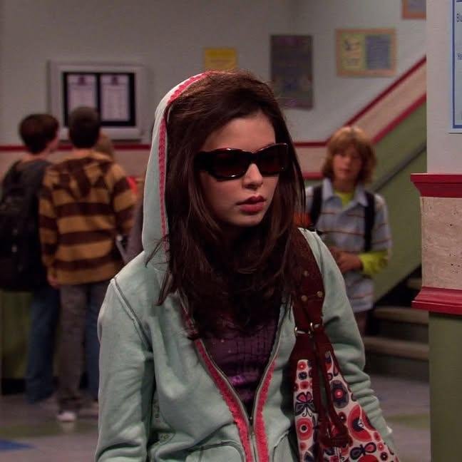 ahmstephen_'s tweet photo. Me showing up at work just to do my job and leave: https://t.co/B7PIJqOqby
