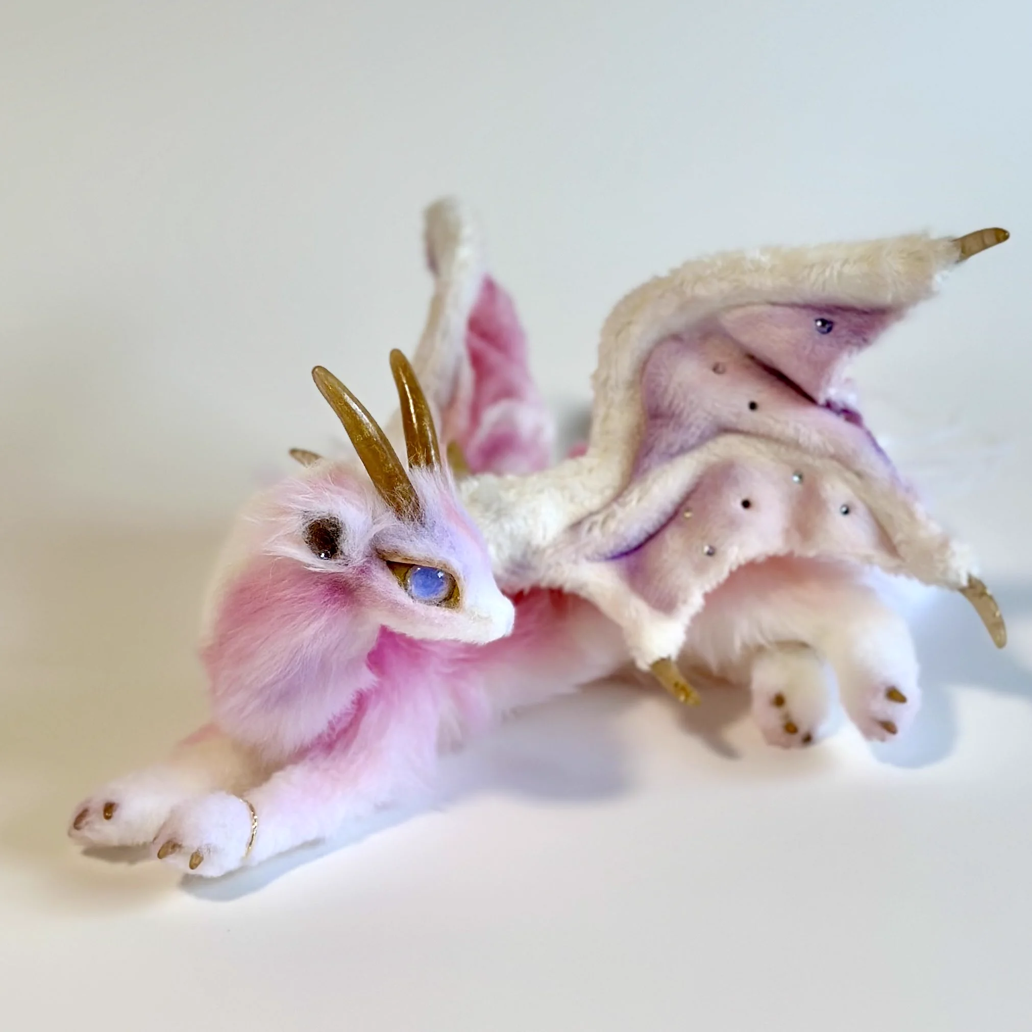 ベビードラゴン アートドール 作家 ピンク系 ikkaστο X: 