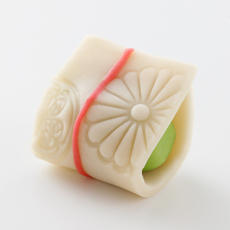 kyo_kanko's tweet photo. 「京菓子展」がいよいよ始まります✨
寛永行幸から400年という節目の年となる今年は、寛永行幸にちなみ、華やかな「寛永行幸絵巻」をテーマに開催。

特別会場である旧三井家下鴨別邸（@shimogamobettei）では、作品を展示します。
色とりどりの京菓子が並ぶ各会場へ、ぜひ足をお運びください🍁

開催期間：10/1(木)～15(木)
※旧三��家下鴨別邸は水曜休館

▼京菓子展2026公式HP
https://t.co/OaqJaKCDwb

▼呈茶菓子の取り置き予約はこちらから（旧三井家下鴨別邸）
https://t.co/MF5ufPeXoP