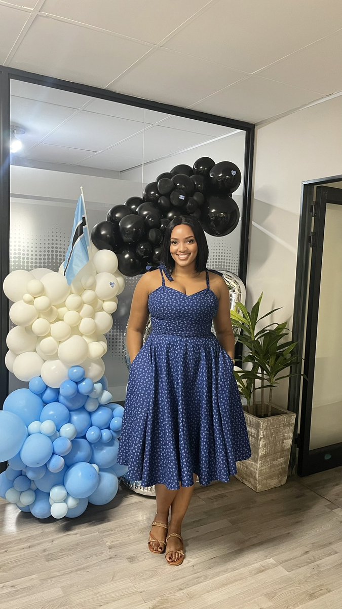 KattiePeloentle's tweet photo. 🇧🇼 Rooted in Botswana, blooming with pride. 🇧🇼✨Happy 60th Independence! PULA!🇧🇼🤍 https://t.co/Vwfqo3JIlT