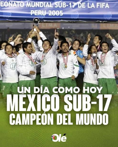 Harry22056871's tweet photo. @RboiPapu @HugoJaimes44480 @Millos_Irmao México se coronó en su país no les da vergüenza Perúchangos jajajajajajaja https://t.co/9eq4ejI8Ez