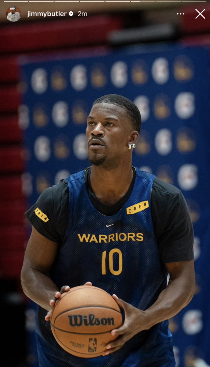 CurryForGame's tweet photo. Jimmy’s Hawaii Training Camp Day 1 photos on his Instagram 👀 https://t.co/zVeoojyqVh