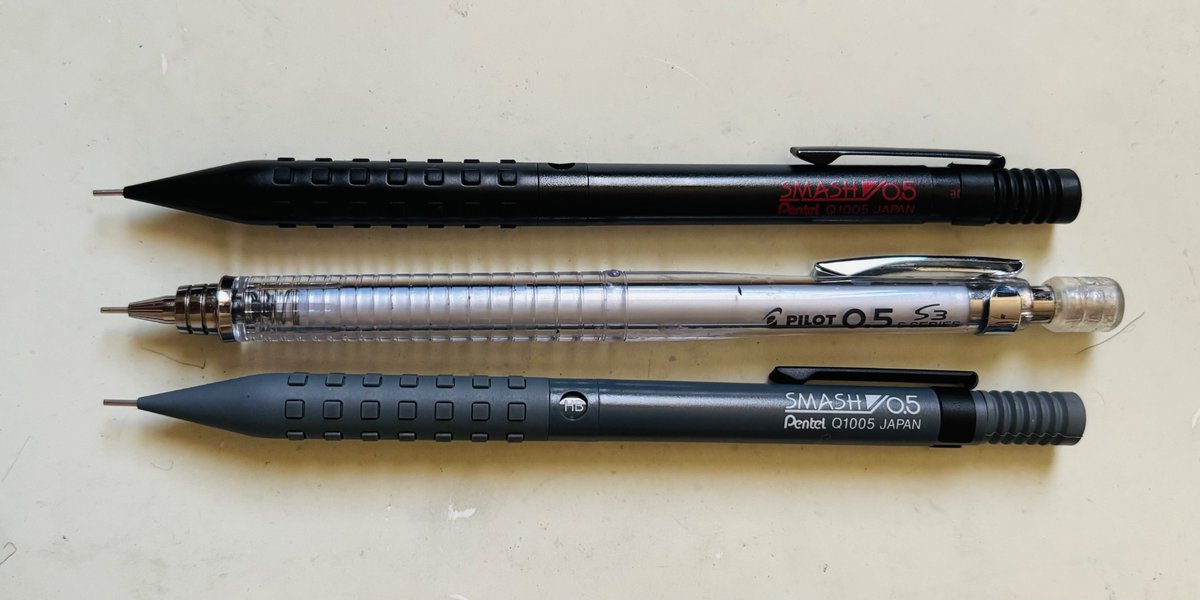 mi_di_ka's tweet photo. お気に入りのシャーペンたち！

最近SMASHの灰色を手に入れたけど、相変わらず良い値段するね https://t.co/uTAVrhvfPo