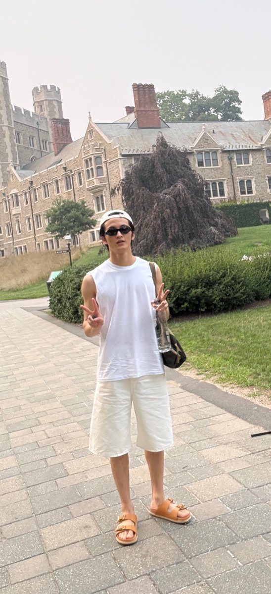 onyourelle's tweet photo. ตั้งแต่นางมาขอเป็นเพื่อน ชั้นรู้สึกสนิทกับนางมากขึ้นทุกวัน ขอบคุณนะเพื่อน https://t.co/Aa1Ra3mggM