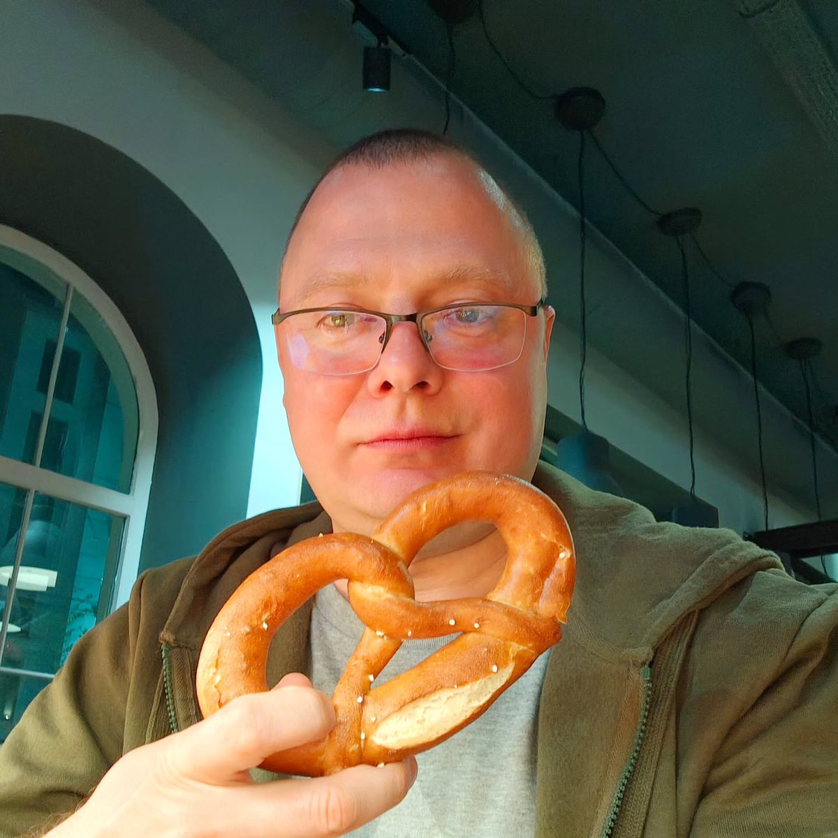 ioshiEb's tweet photo. Brauhof Wien Brewery: delicious beer, snacks, and great English-speaking service. Highly recommended. https://t.co/pf9rU5c7PN