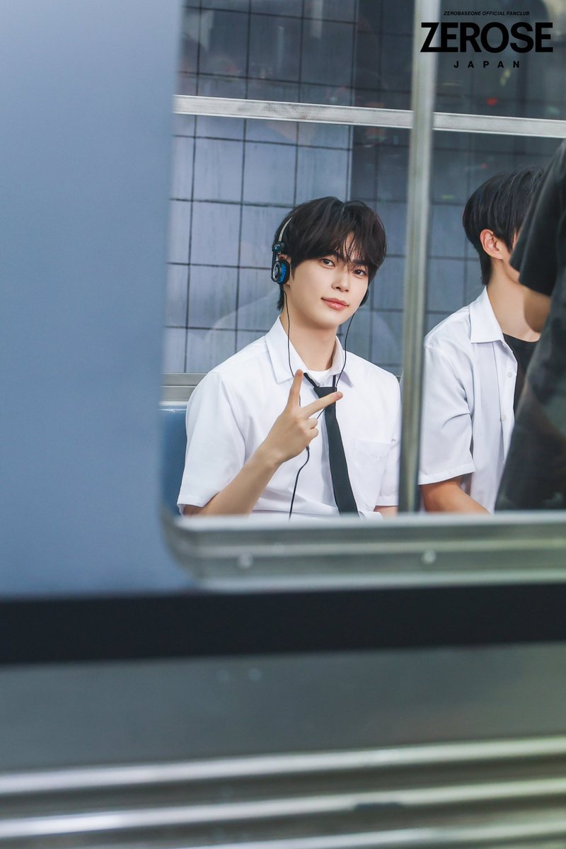 ahnwana's tweet photo. 📷 '回帰LOVE' MV Behind Photos 

#성한빈 https://t.co/TcZjkZlrv4