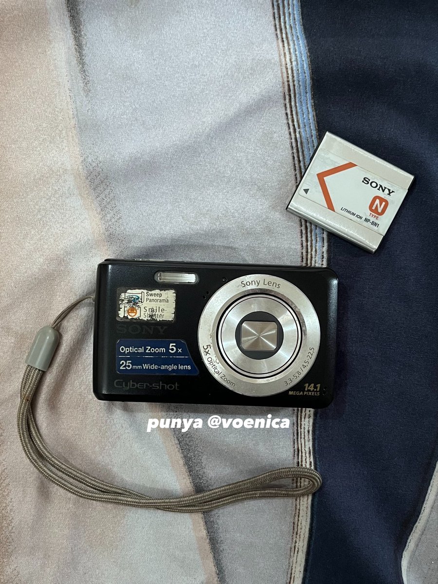 voenica's tweet photo. #zonauangㅤ #bealanjaㅤ 

Sony Cybershot W520

Kondisi: 
- Fungsi mekanis kamera normal &amp; lancar
- Zoom In/Out berfungsi dengan baik
- Hasil foto masih sangat bagus

Hasilnya di reply yaa https://t.co/JgB2XHbmO9