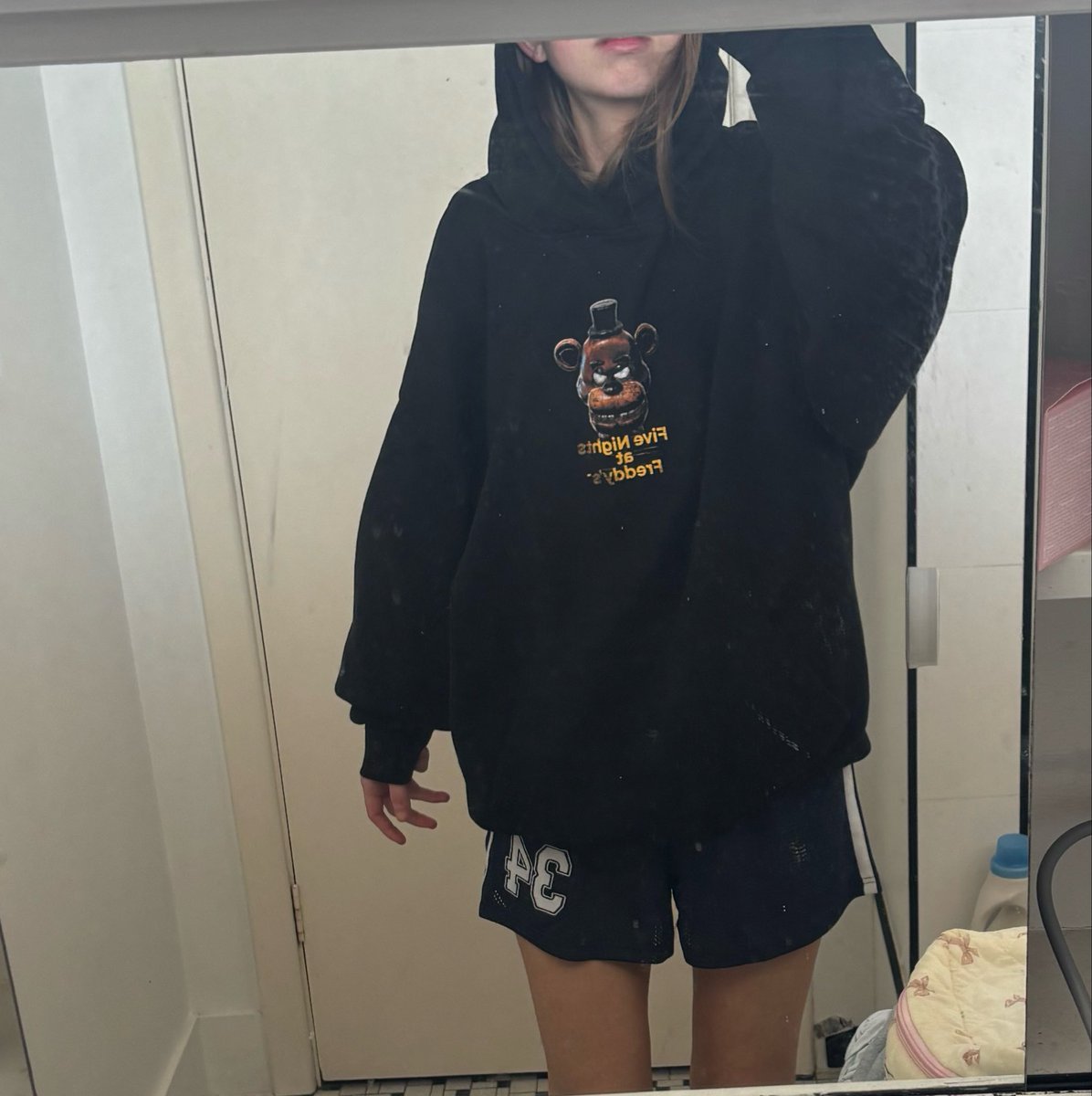 tiniestcals's tweet photo. hiya hiya i’m a fat fuck i’m ordering pizza w my lil sister but i’ve already eaten nearly 700 cals so i might just throw up the pizza whomp whomp ill never be free from purging https://t.co/rNsLsT1UQ3