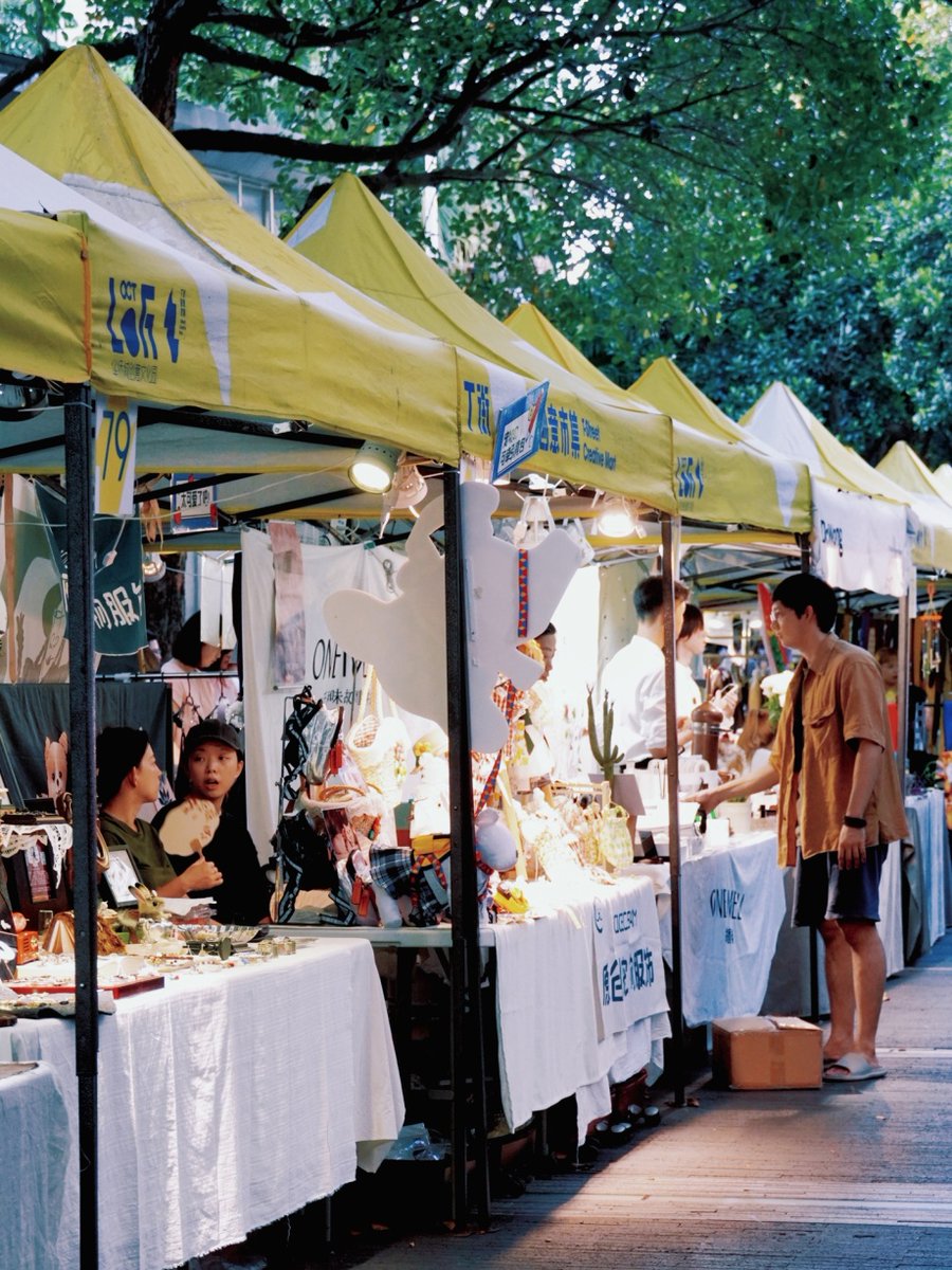 jinu1743235's tweet photo. Look at how we lay out the stall by the Zhang River, with open and friendly vibes! https://t.co/MUiL48q3s8
