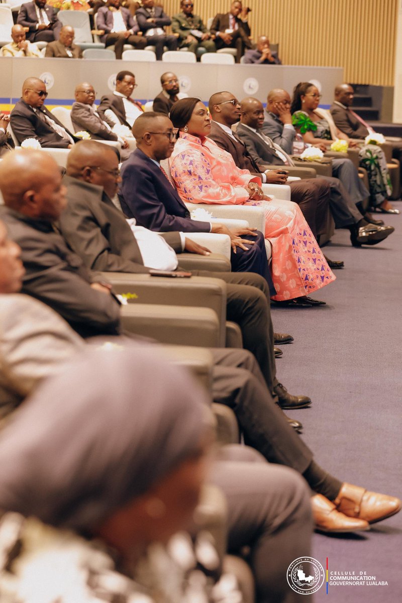 JustinParadoxe's tweet photo. S’il est aujourd’hui question de bâtisseurs de la nation qui ont compris et s’inscrivent dans la vision de Son Excellence Félix-Antoine Tshisekedi Tshilombo, Son Excellence Fifi Masuka Saini mérite d’être citée parmi ceux qui œuvrent dans cette dynamique.
À travers les initiatives engagées au Lualaba, l’ambition de renforcer les échanges et les connexions avec les provinces voisines constitue un enjeu important pour le développement et l’intégration économique de la région.
Félicitations, Maman Fifi Masuka, pour les efforts accomplis. Continuez à aller plus loin, à rapprocher davantage le Lualaba de ses provinces voisines et à inscrire votre action dans une dynamique de développement durable.
L’histoire retiendra les responsables qui auront contribué concrètement à transformer leur province et à renforcer son ouverture sur le reste du pays.
Félicitations et bonne continuité dans l’action au service du Lualaba et de la République. 🇨🇩 @FifiMasukaSaini @Presidence_RDC @SuminwaJudith @FondationLONA_ @DeniseNyakeru @shabani_lukoo @kabund_jmkkrock @PatrickKabeng12 @AugustinKabuyaT