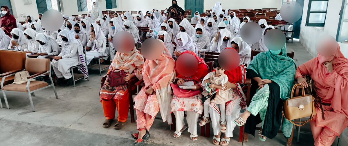 DYOKarak's tweet photo. District Youth Office Karak organized “Women as Agents of Peace” at Govt. Girls Degree College KDA Karak. The dialogue brought women and girls together to discuss preventing terrorism, violence and extremism, while promoting peace, tolerance and inclusion.

#YouthEmpowerment https://t.co/BTeZVI3odn
