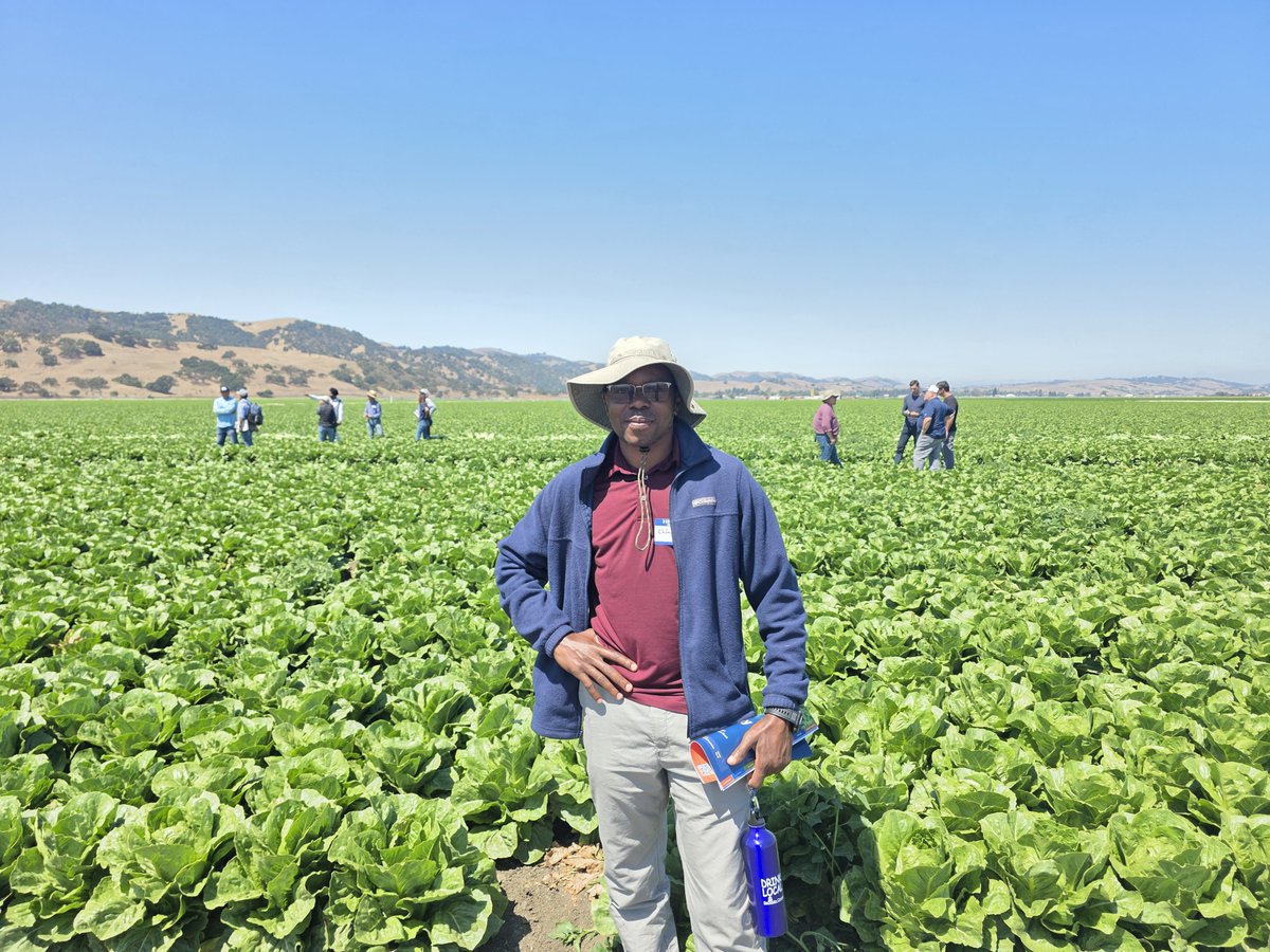 USEmbassyLLW's tweet photo. 🌱🇺🇸🇲🇼 Turning research into solutions for Malawi!
@FulbrightPrgrm awardee Chimwemwe Yona is gaining hands-on research experience in the U.S., exploring solutions to bacterial wilt and learning from U.S. agricultural experts.
#ExchangeOurWorld #USAinMalawi https://t.co/eZlRyMwEIx