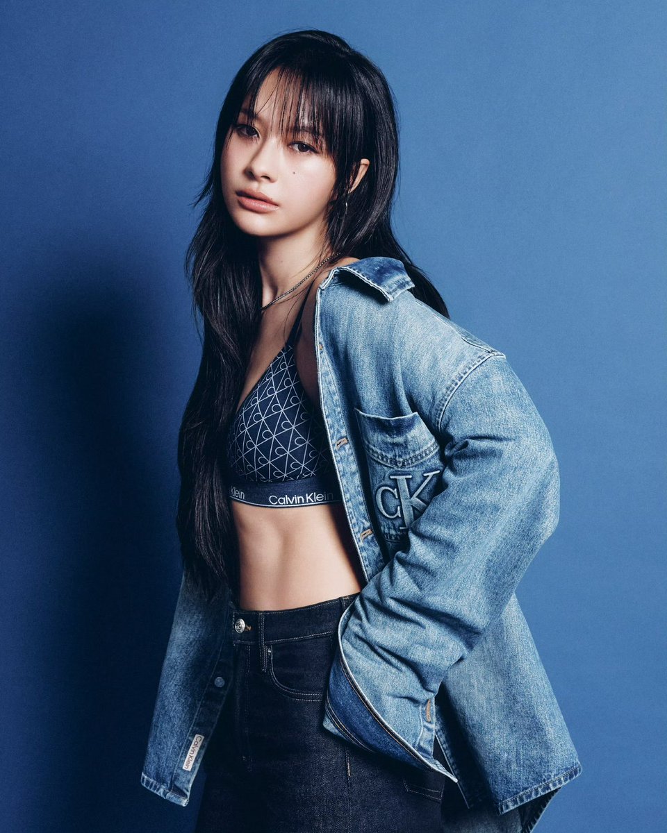 bodyguardchuu's tweet photo. THE CALVIN KLEIN SHOOT IS OUT OH MY GOD WHAT THE FUCK MILK PANSA FOWKSKDND 

#CalvinKleinxMilk #MilkPansa #มิ้ลค์พรรษา https://t.co/ID45ZpcDDv