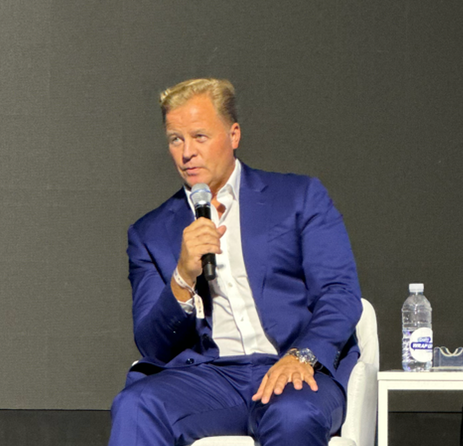 Cointelegraph's tweet photo. 🇺🇸 NOW: Former US CFTC Commissioner Brian Quintenz  at Korea Blockchain Week 2026 says the Clarity Act wasn't the only path to crypto regulatory certainty.

The SEC and CFTC can use their exemptive authority to fill the gap. https://t.co/ucVzSX2p6G
