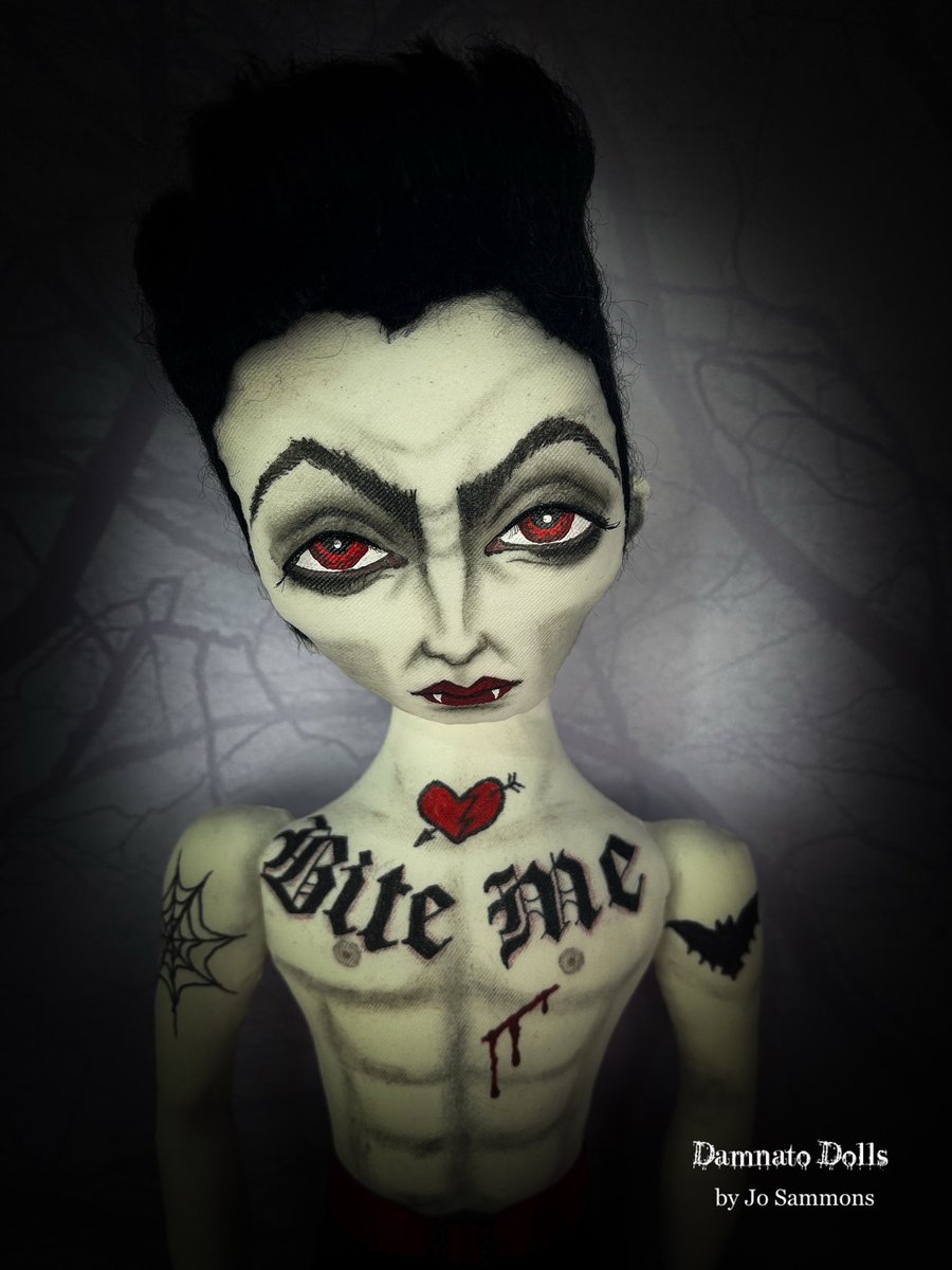 DamnatoDolls's tweet photo. Handmade art doll available in my Etsy shop https://t.co/K94hawzVZk
#tattoos #tattooedmen #menwithtattoos #clothdoll #alternativeart #unusualart #vampire #HalloweenArt https://t.co/RRwv0XiodJ