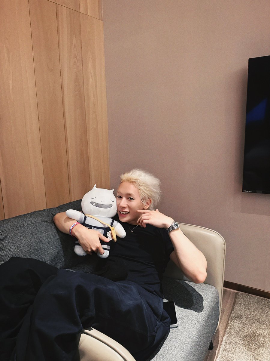 LoriWenee's tweet photo. 원호시 💙🐰

Adorable! 💙💙💙

#원호 #WONHO #ウォノ 
#AlwaysWithWonho
#위니는_늘_원호곁에 https://t.co/SAHFHhVMuo