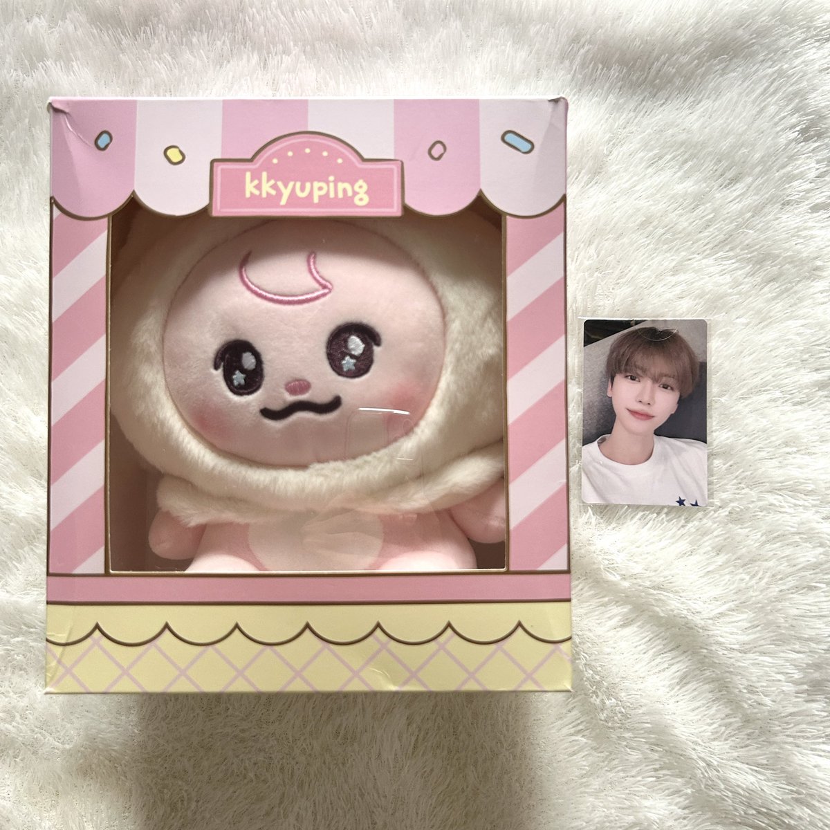 cbwtix's tweet photo. wts want to sell | kkyuping sitting plush 

಄ unsealed unused 
಄ box &amp; pc agak damage
಄ vidcon bisa dm yaa
಄ ready ina &amp; siap kirim

idr 432.000 after voucher 🍊 

tags. jual official merch doll nct dream dreamiez line friends jaemin small v1 v2 v3 https://t.co/htds3qZmC9
