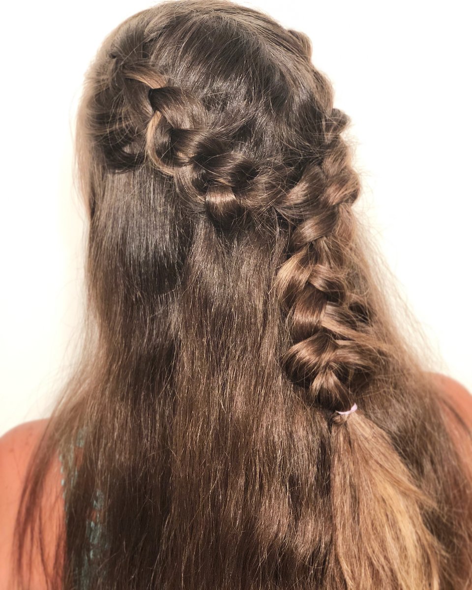 Sub_Dialekto's tweet photo. We spent the day at the waterslides, so my hair was in a ponytail all day. I only tried Day 10’s style tonight! Dutch braids and stretching them are still a challenge, but this month-long challenge is seriously leveling up my everyday hair. https://t.co/g0LIdxSU7h