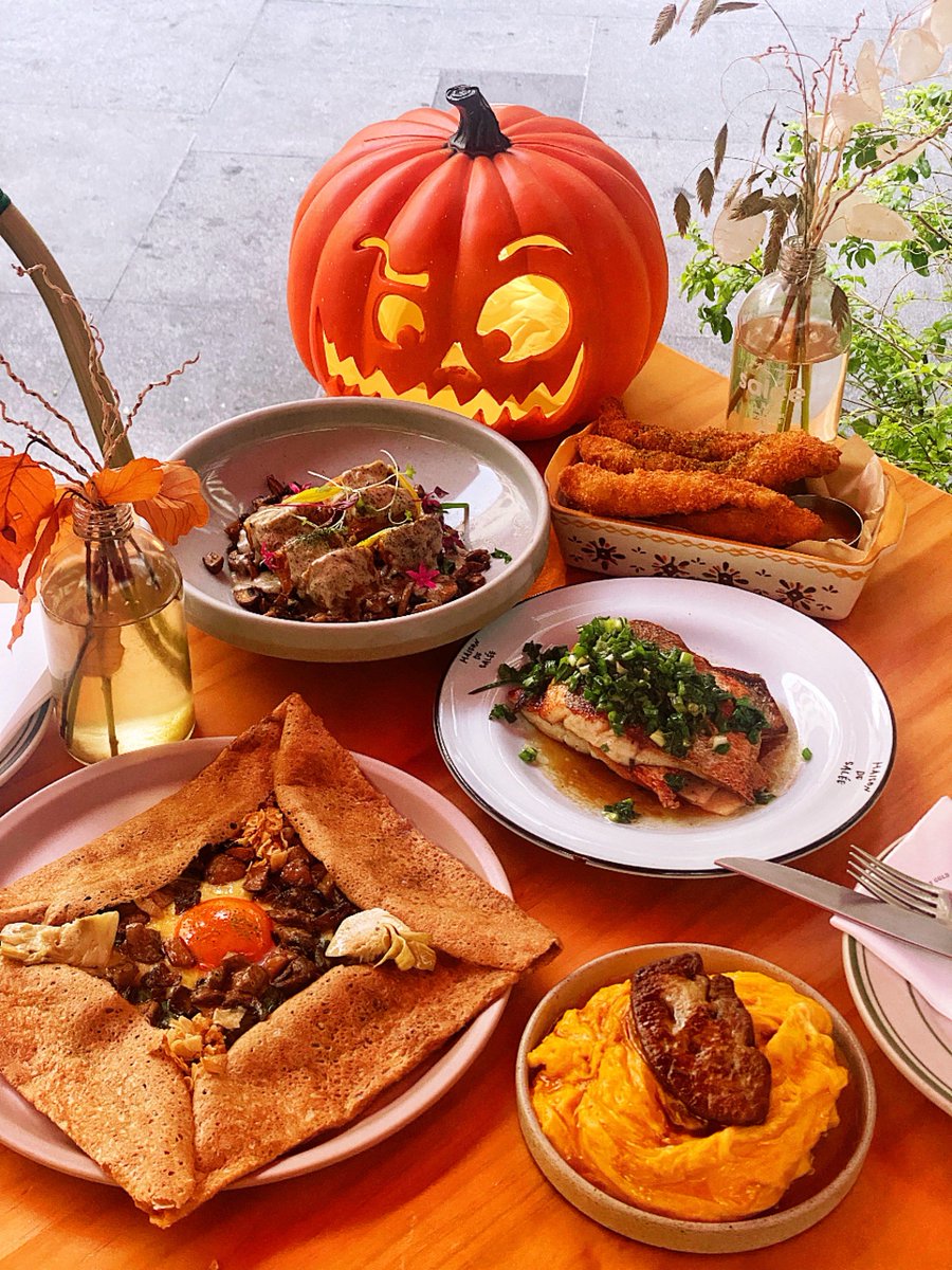 jayaiden627926's tweet photo. Fall Feast Alert: Creamy pumpkin risotto, spiced apple crumble u0026 warm cider—your perfect cozy weekend meal is here! Tag a friend who needs this! #AutumnEats https://t.co/RCs1DiogSp