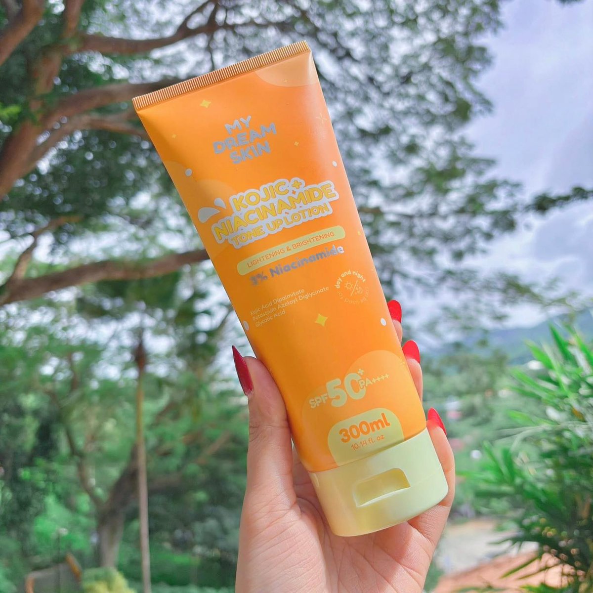 SuSguN34's tweet photo. Dream skin starts here! My Dream Skin Kojic + Niacinamide Tone Up Lotion brightens dull-looking skin, evens skin tone, and leaves a smooth, fresh glow. Shop in-store and online in Canada. https://t.co/dHvRIH0cKi