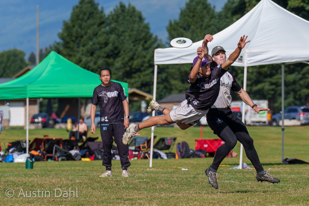 austindahl's tweet photo. Photos of the crossover game on Saturday regionals between @Switchback_Ulti and @SoufUlti. Many more in https://t.co/QU11INhWkC
#ultimate #frisbee @USAUltimate @Ultiworld https://t.co/YNyS5Cf8eE