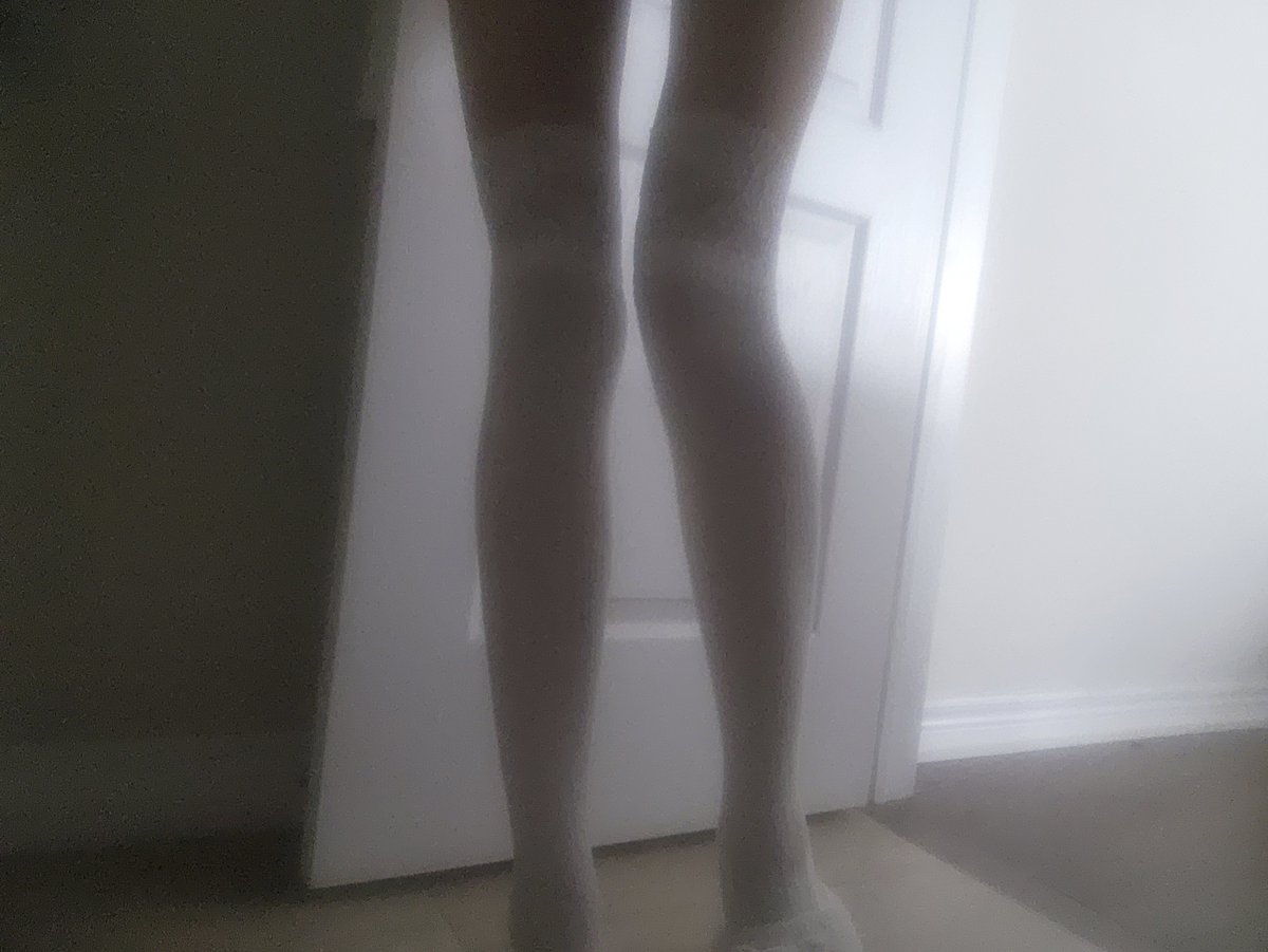 dcrlinqana's tweet photo. my cosiest lace socks 🤍 https://t.co/VqgUgbTfKs
