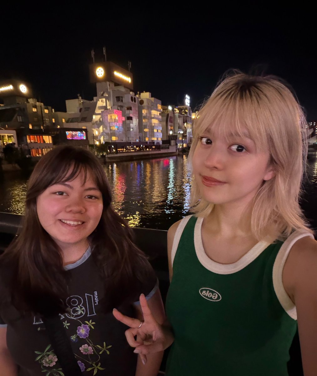 nmixxpics_'s tweet photo. 260930 🐨🫧 with her sister, Amy! https://t.co/5Oq56cXiBB