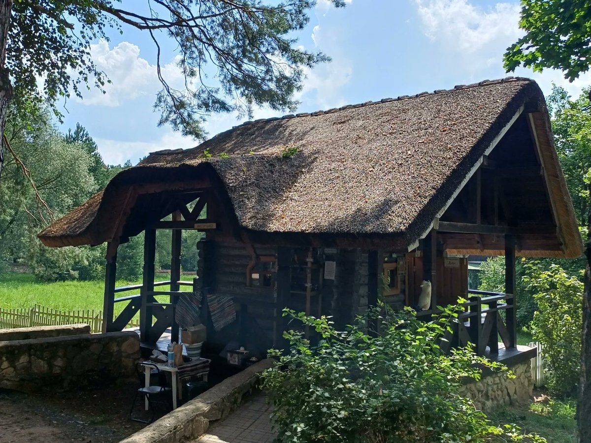 anacbonas's tweet photo. Polenovo is the museum estate of famed Russian artist Vasily Polenov, on the high right bank of the Oka River in Russia’s Tula Region. Acquired in 1891, its white three-story house was designed by Polenov and built in 1892. https://t.co/zPbuQvfXKn
