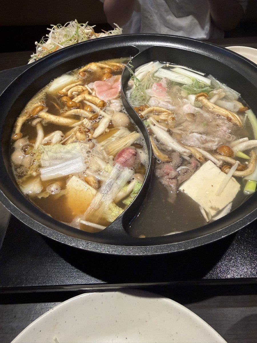 rabitman99's tweet photo. しゃぶ葉の新しいやつ肉頼みすぎて腹いっぱいになった https://t.co/wmYQEwVUqh