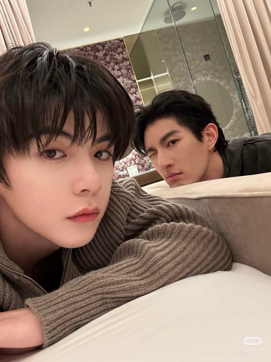 liamwachirawit's tweet photo. HOW TO CALM DOWN?!?! 😭😭😭

#Aylio #AydenSng #LyuSitong https://t.co/UcF4RM4tyR